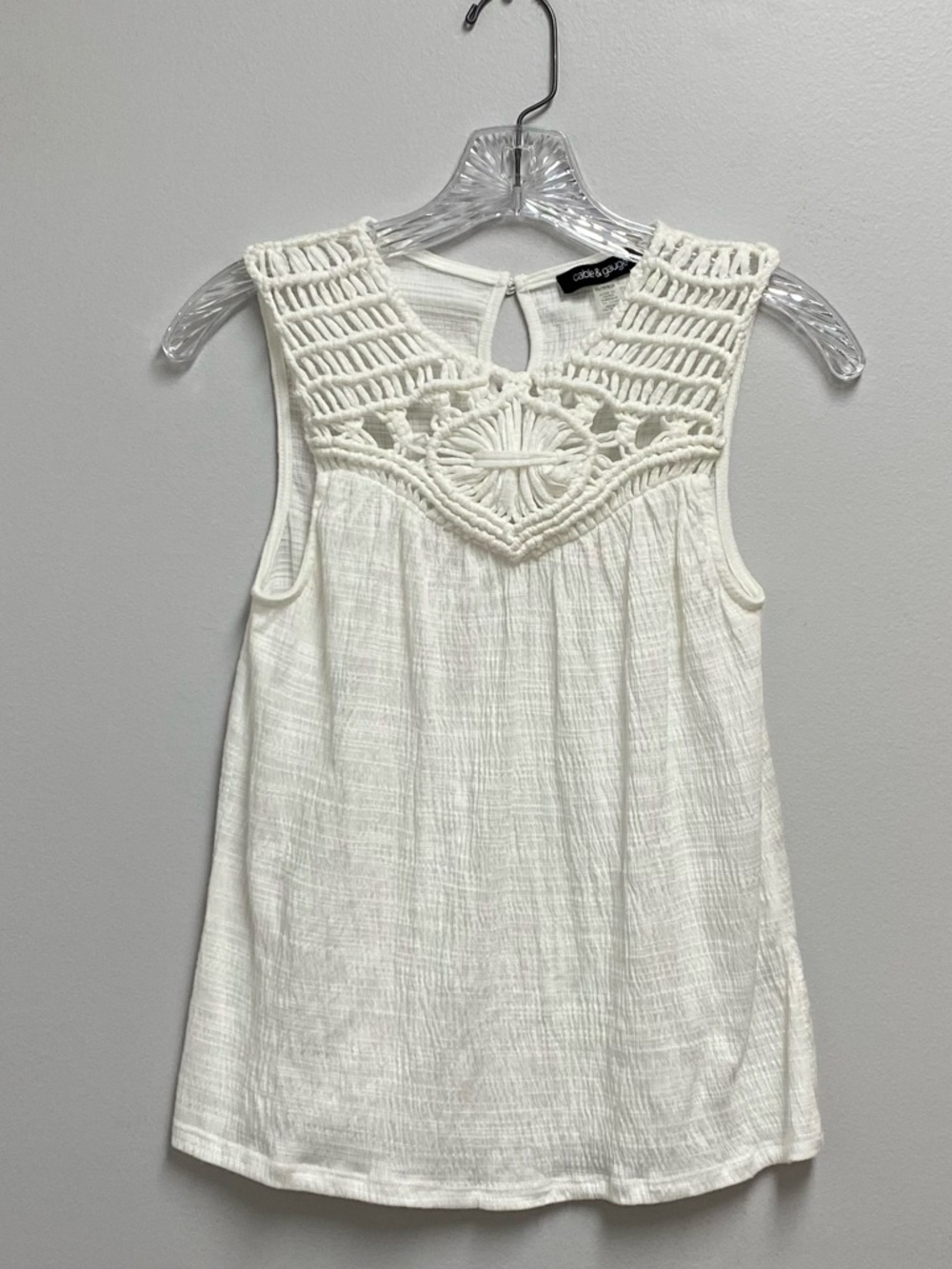Cable & Gauge White Crochet Yoke Sleeveless blouse size XS